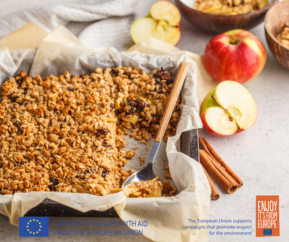 Raisin and Apple Crisp with European Corinthian black raisins